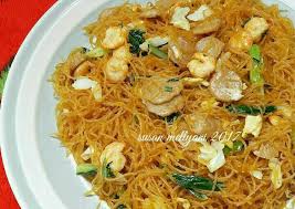 Resep bihun goreng ayam, sajian simple untuk menu makan malam keluarga. Cara Buat Bihun Goreng Sederhana