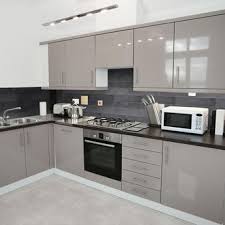 Sigue a kioskea en twitter: Planos De Cocinas De Restaurantes 3d Buscar Con Google Grey Kitchen Designs Contemporary Kitchen Design Modern Kitchen Cabinet Design