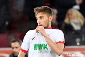 Moritz leitner (born 8 december 1992) is a german footballer who plays for bundesliga club borussia dortmund as a midfielder, having previously played for 1860 münchen and fc augsburg. Augsburger Fussballer Moritz Leitner Wechselt Zu Norwich City Onetz