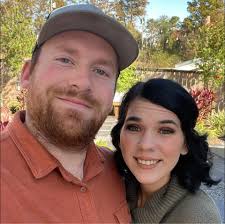 Looking for someone to customize a coffee cup for me. Please and thank you.