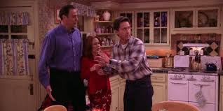 5 Things In Everybody Loves Raymond That Make No Sense (& 5 Fan Theories  That Do)