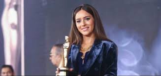 صور مكتوب عليها عبارات جميله. Ø¬Ù…ÙŠÙ„Ø© Ø¹ÙˆØ¶ ØªÙÙˆØ² Ø¨Ø¬Ø§Ø¦Ø²Ø© Ù…Ù‡Ø±Ø¬Ø§Ù† Ù†Ø¬Ù… Ø§Ù„Ø¹Ø±Ø¨ Ø¹Ù† Ø¯ÙˆØ±Ù‡Ø§ ÙÙŠ Ù…Ø³Ù„Ø³Ù„ Ø¥Ù„Ø§ Ø£Ù†Ø§ Ù…Ø³Ø§Ø± Ù†ÙŠÙˆØ²