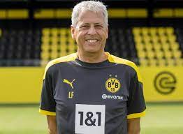 Proud to launch our grassroots program @4outdoors1 & work to reduce and prevent concussions. Lucien Favre With Our Squad It Might Be Better To Play With Three At The Back