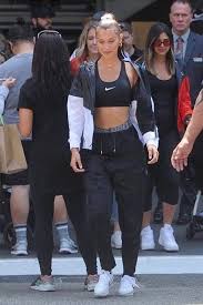 Pin By Ilker Kurt On Fashion Bella Hadid Outfits Hadid Style Bella Hadid Street Style