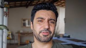 Um cara que não tem nada errado na vida": Fred Rodrigues defende Gustavo  Gayer após deputado ser alvo de operação