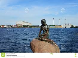 Find the perfect kopenhagen meerjungfrau stock photos and editorial news pictures from getty images. Kopenhagen Danemark 23 Juli 2016 Die Beruhmte Statue Der Kleinen Meerjungfrau In Kopenhagen Redaktionelles Stockfoto Bild Von Kopenhagen Symbol 75730978