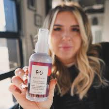 🎅🏽 12 days of SRHC giveaways 🎅🏽 D A Y T H R E E- R+Co's sunset blvd  blonde toning + styling cream! Revitalize hair with this sparkling blonding  magic cream. She's