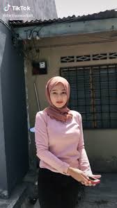 Haha On Twitter Hijabi Girl Arab Girls Hijab Fashion Nova Outfits
