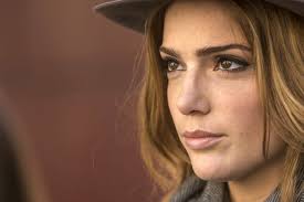 Janet montgomery news, gossip, photos of janet montgomery, biography, janet montgomery janet montgomery is a 35 year old british actress. Janet Montgomery As Olivia On This Is Us Season 1 Episode 4 The Pool This Is Us Hair Health Short Hair Styles
