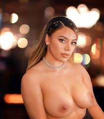 Dinah Jane - Fapello