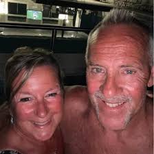 What are good power washing companies for a house with a second floor?