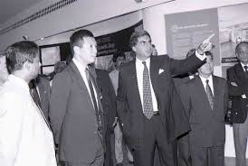 Tata, after completing his higher studies returned to india and turned down a job at ibm on jrd tata's advice and joined the tata group in 1962, for which he was sent to jamshedpur to work on the shop floor at tata steel. Working With Ratan Tata Rediff Com Business