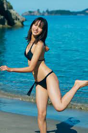 旬の美女・関水渚、健康的な水着たっぷり披露 『週プレ』表紙で圧巻ビューティービキニ | ORICON NEWS