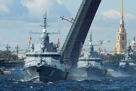 Причем многие ракетные крейсеры были заменены менее габаритными кораблями, отмечает американский военный обозреватель. Bolee 200 Korablej Primut Uchastie V Paradah V Den Vmf Rossijskaya Gazeta