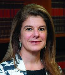 Ex-presidente do TRF-3 será indenizada por danos morais