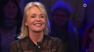 However herbert herrmann knows the effort he put out and he knows his motivations, so there must be no room for fear and doubt, only for success and winning and 2020 will undoubtedly turn out to be. Wer Weiss Denn Sowas 547 Nora Von Collande Herbert Herrmann Staffel 5 Folge 89 10 02 2020 Youtube