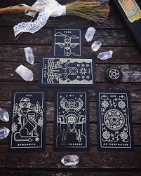 Black And Gold Tarot Deck A Black And Gold Foil Tarot Deck Printed On Black Plastic And Independently Published Comes With Companion Tarot Apps F Golden Thread Tarot Tarot Decks Tarot