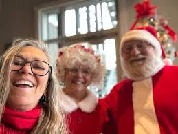 We are feeling the holiday spirit! 🎅🏻