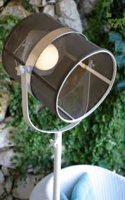 Lampadaire Solaire La Lampe Paris Led Maiori Blanc Orange Made In Design Lampadaire Lampadaire Solaire Lamp