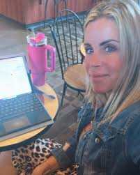 ✨ My office looks a little different today… and I LOVE it! ✨ Back-to-back  meetings with new clients who are searching for the perfect short-term  rental property — one of my absolute