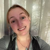 Julie Meadows's Instagram, Twitter & Facebook