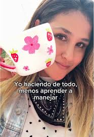 Carla Robles (@carlaa.robles)