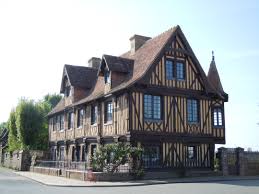 Beuvron En Auge Classe Parmis Les Plus Beaux Villages De France Maison Normande Le Manoir Maison Style