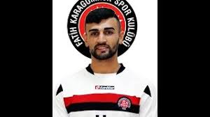 29 yaşındaki futbolcu önceki yıllarda eskişehirspor , şanlıurfaspor ve karagümrük 'te oynadı. Karagumruk A S 2014 2015 Serdar Dursun Youtube