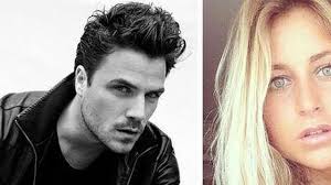 El cantante dani martín y su novia huga rey iban a ser padres en junio según informaba cierta revista, sin embargo el cantante ha tenido que salir al paso desmintiéndolo en su cuenta de facebook. La Nueva Novia De Dani Martin Lucia Martino Es Campeona De Espana De Surf Ideal