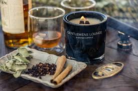 Slowly pour the wax into the container making sure not to fill past the widest part of the jar. Why Do Woodwick Candles Crackle