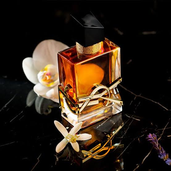mejores colonias de chica Yves Saint Laurent