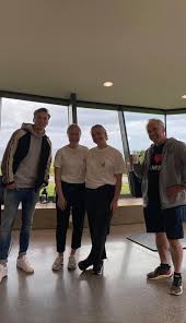 Jun 04, 2021 · trenar leif olav alnes sa at han var ekstremt fornøgd. Alnes Fyr Og Opplevelsessenter Sa Glad Kan Man Bli Av A Mote Selveste Karsten Warholm Og Leif Olav Alnes Det Gar Nok En Del Timer For Disse Fyrtausene Nar Bakken Facebook