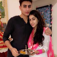 Happyrakhi Happyrakshabandhan Saraalikhan Ibrahimalikhan Saifalikhan Taimuralikhan Karishmakapoor In Sara Ali Khan Kareena Kapoor Khan Kiara Advani Hot
