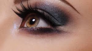 Knowing whether your skin is cool or warm is the first step to finding the most flattering makeup to accompany your blonde hair hue. The Best Eyeshadow And Makeup For Hazel Eyes L Oreal Paris