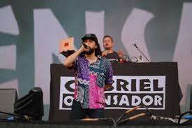 Gabriel O Pensador Esbanja Experiencia E Faz Apresentacao Relevante No Lollapalooza