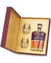 The roberto castagner distillery is one of the most famous and important names of quality grappa in veneto. Grappa Amarone Della Valpolicella Castagner In Scatola Con 2 Bicchieri Vetro 50cl