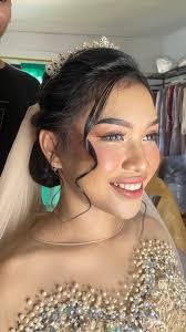 Donna Rias's Instagram, Twitter & Facebook