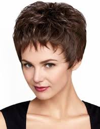 Amazon.com: Y YIMANEILI Peluca corta de fibra sintética roja y marrón con  flequillo para mujer, corte pixie, uso diario, ondulado natural con  flequillo : Belleza y Cuidado Personal