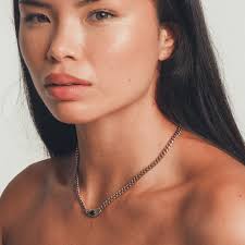 Bella Necklace in Gold Black