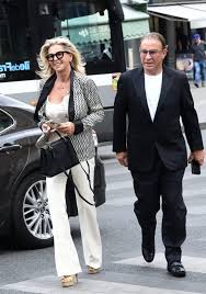 Décryptage De La Fortune De Caroline Margeridon : 5 Facteurs Clés D'une  Richesse De 13 Millions D'Euros