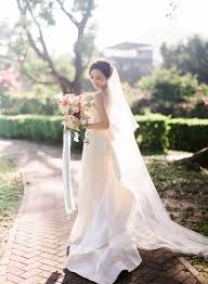 This Bride Wore an Elegant Ivory Qipao and a Stylish Modern Gown at Her  Wedding