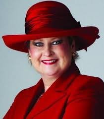 Alicia Nowell's Instagram, Twitter & Facebook