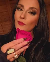 Erin Noel DiCarlo (@erinnoel311) • Threads, Say more