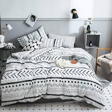 This is a signature madison park 8 piece bedding set. Amazon Com Clothknow White Boho Comforter Sets Queen White Black Farmhouse Bedding Sets Full Aztec Bedding Comforter Full Women Mens Bohemian Bedding Striped Triangle Geometric Bedding 3pcs Comforter Set Kitchen Dining