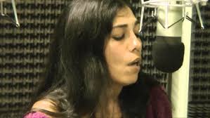 Charo Bogarín canta "La jardinera" en Defensores de Locio