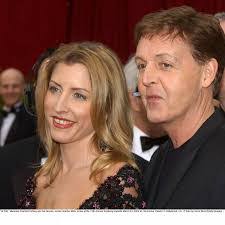 Heather Mills's Instagram, Twitter & Facebook