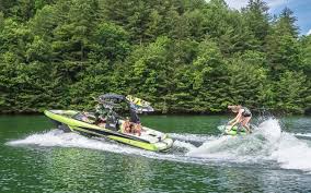 The new luxury wake boat takes its cues from the flagship m240, blending. 2015 Malibu Wakesetter 22 Vlx Full Technical Specifications Price Engine The Boat Guide