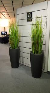 Kunstliche Raumgestaltung Von Bellaplanta Innovative Innenraumbegrunung Kunstpflanzen Arrangement Buroraum Kre Kunstliche Pflanzen Kunstpflanzen Pflanzen