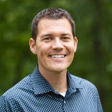 Warren Huff's Instagram, Twitter & Facebook