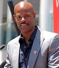 Sein cousin loc dog (marlon wayans) und seine verrückte großmutter, die freunde von loc dog und auch viele andere bewohner des viertels. Keenen Ivory Wayans Wikiwand
